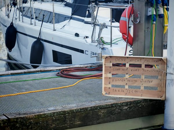 Aber wie stellen wir sicher, dass uns niemand unsere Box wegschnappt?