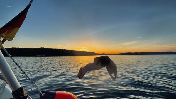 Zeit für Schwimmpausen muss sein, auch auf dem Spinnertörn!